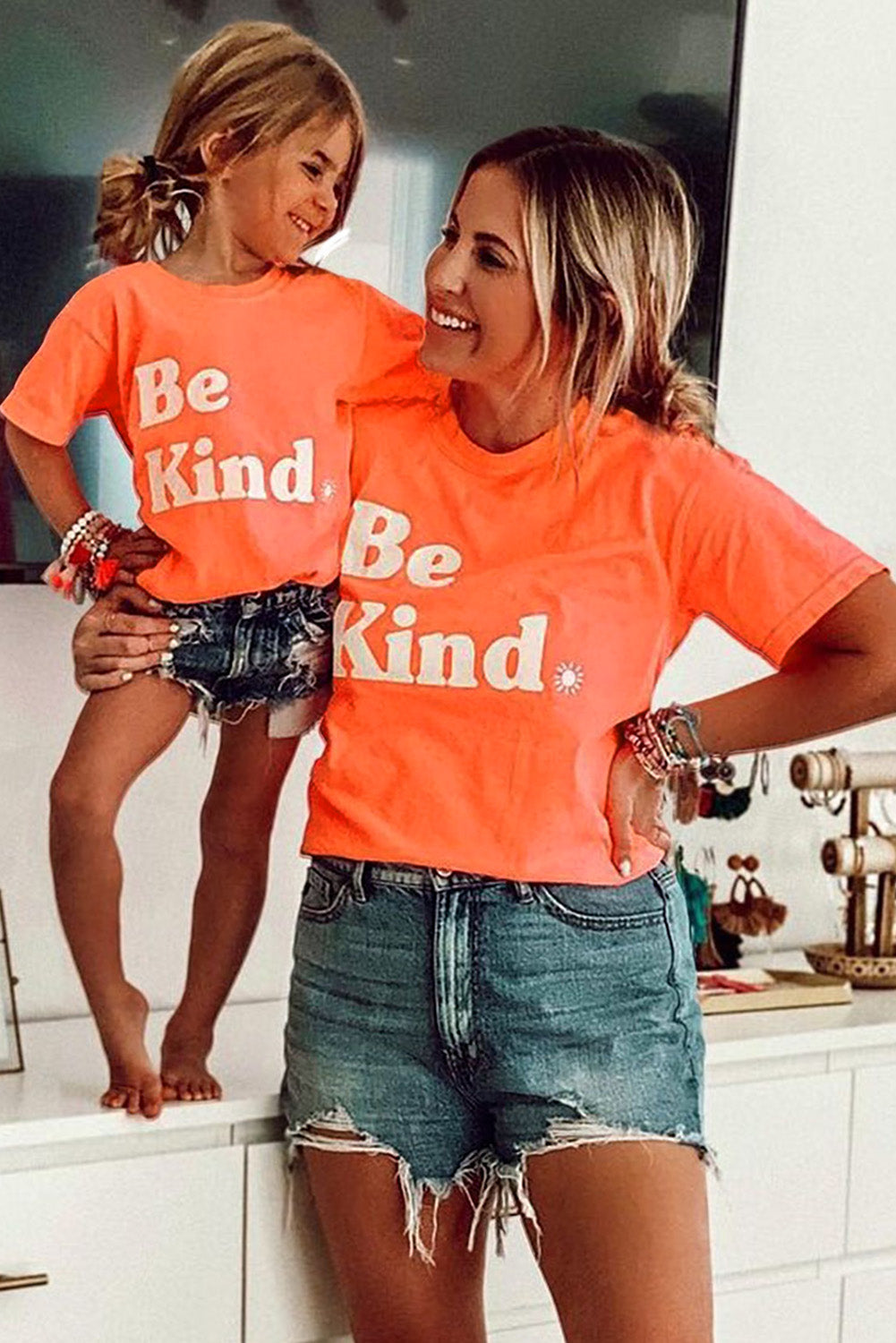 Be Kind Graphic Family Matching Outfit Mom T-shirt